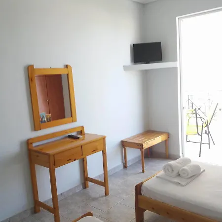 Aparthotel Garyfallia 3*