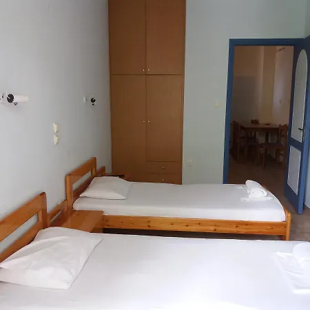 Aparthotel Garyfallia 3*